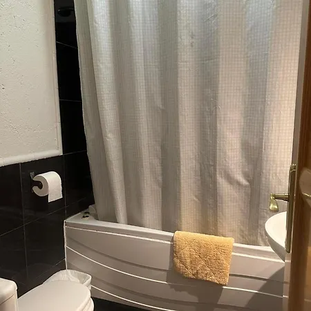 Vivienda De Uso Turistico La Vega De *
