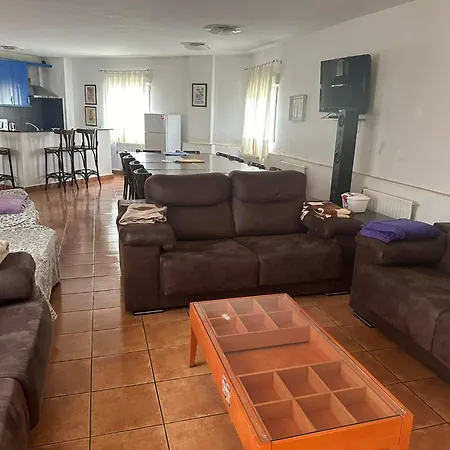 Vivienda De Uso Turistico La Vega De منزل ريفي *