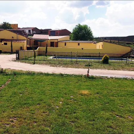 Vivienda De Uso Turistico La Vega De منزل ريفي *